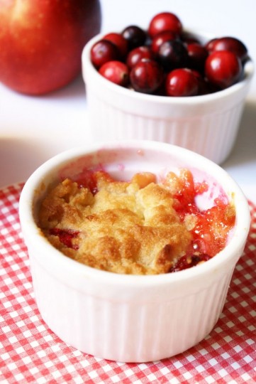 Crumble z jabłkami i żurawiną