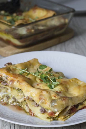 Lasagne z mięsem i pesto