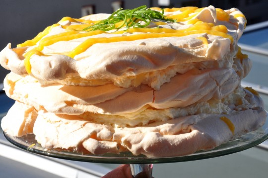 tort bezowy cytrynowy