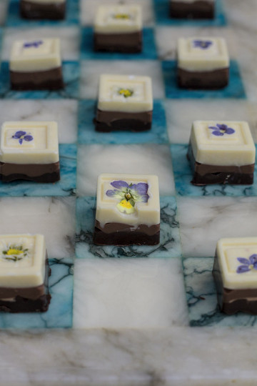 3-kolorowe czekoladki z macierzankÄ… i kwiatkami