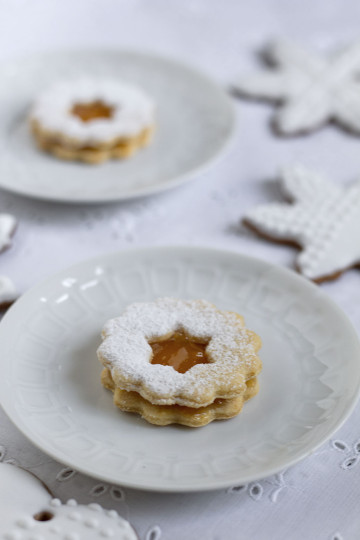 Kruche ciasteczka z dżemem Linzer