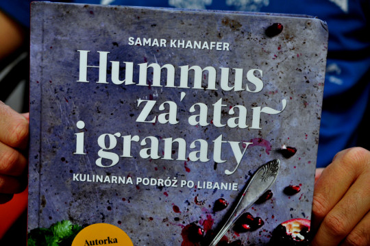 Hummus, za'atar i granaty