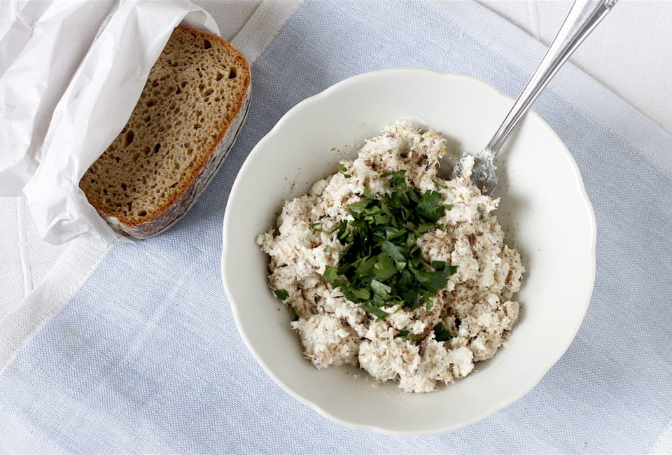 Pasta z wędzonej makreli i twarogu